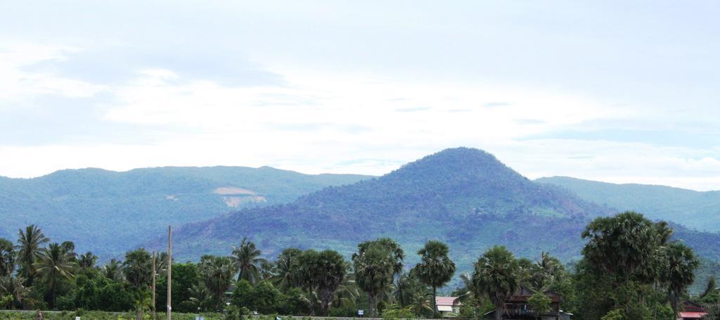 My Parents Guesthouse Kampot Esterno foto