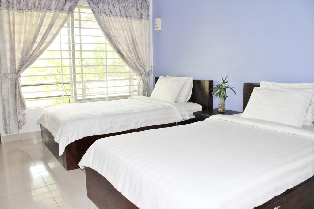 My Parents Guesthouse Kampot Esterno foto