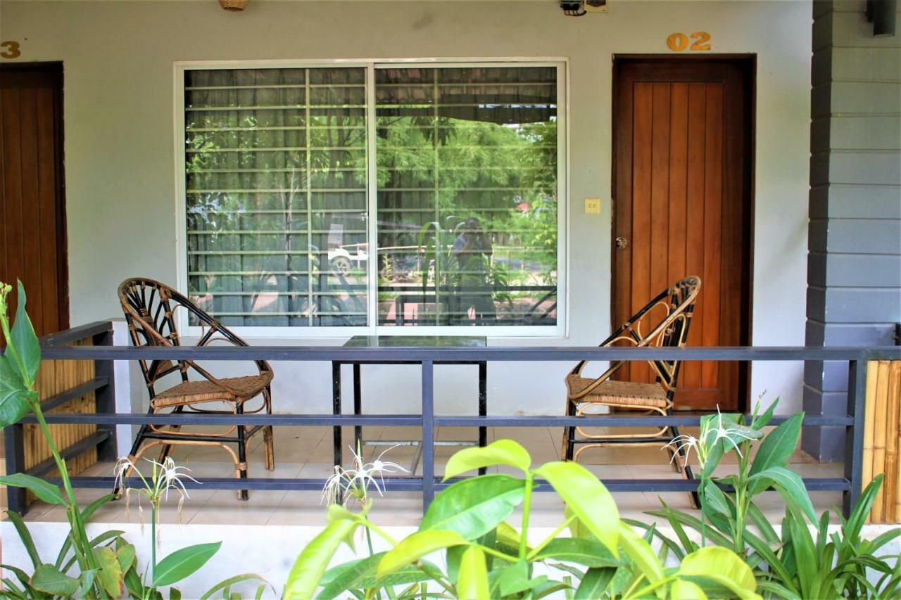 My Parents Guesthouse Kampot Esterno foto