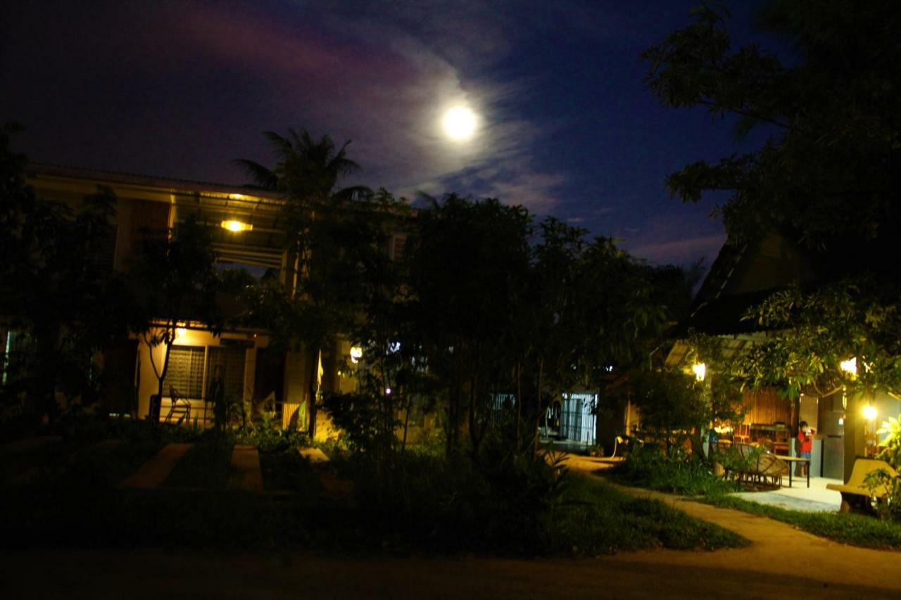 My Parents Guesthouse Kampot Esterno foto